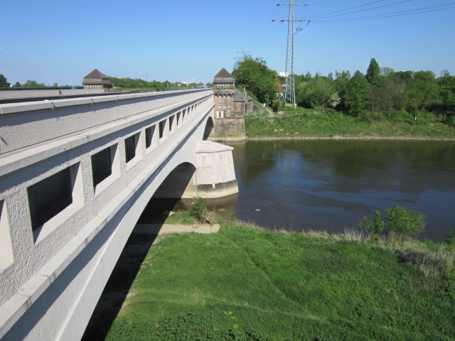 Waterweg kruising in Minden